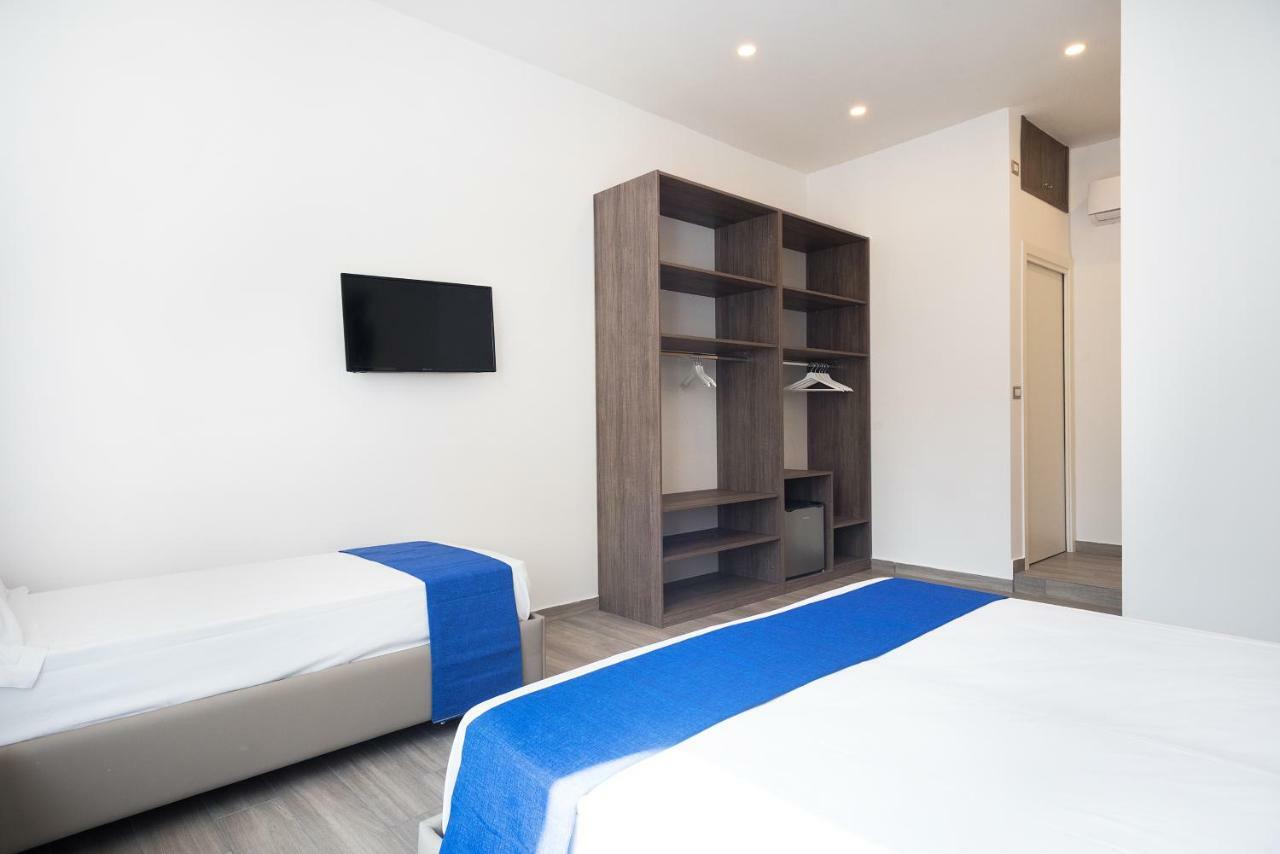 B&B Toledo One Napels Buitenkant foto