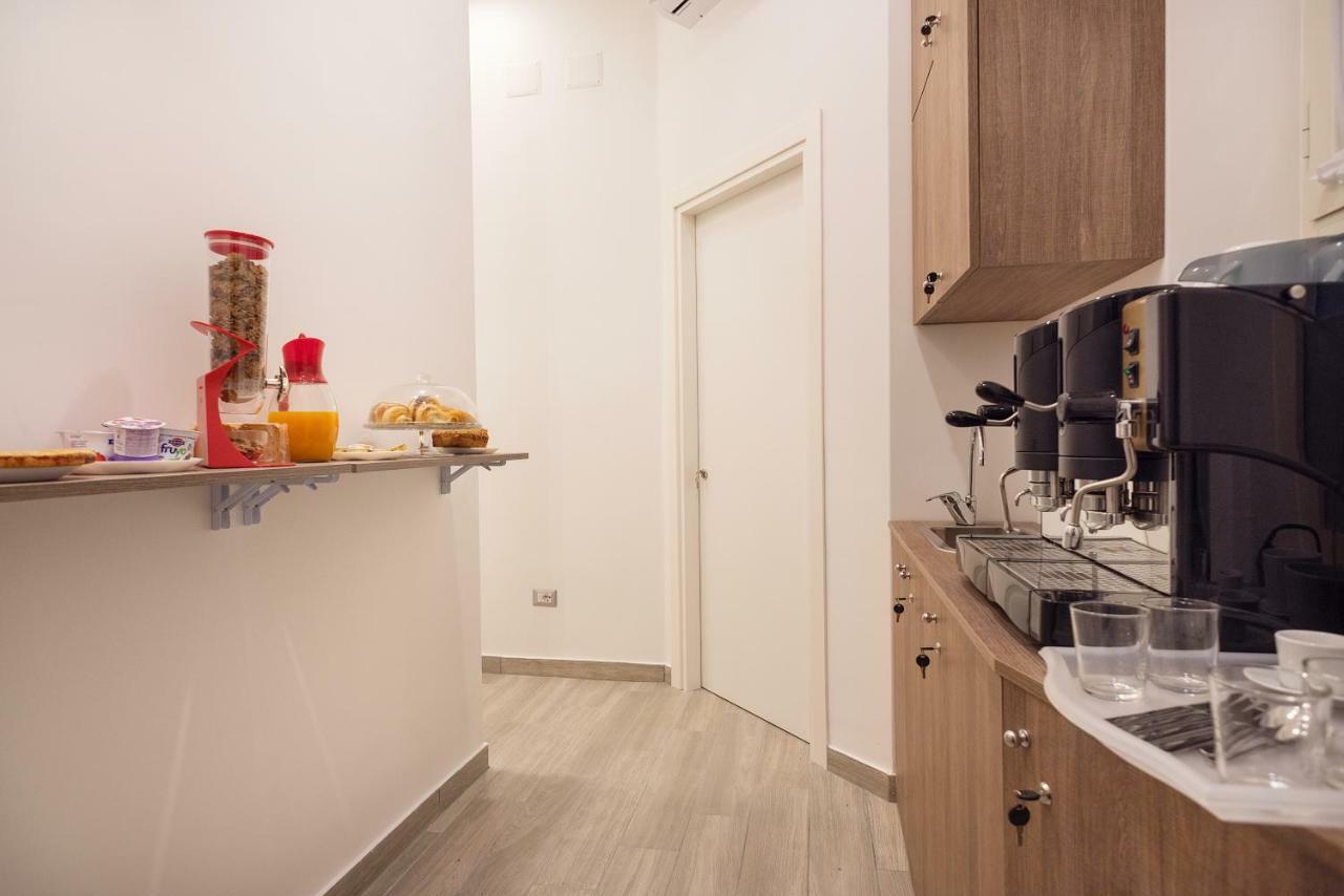 B&B Toledo One Napels Buitenkant foto