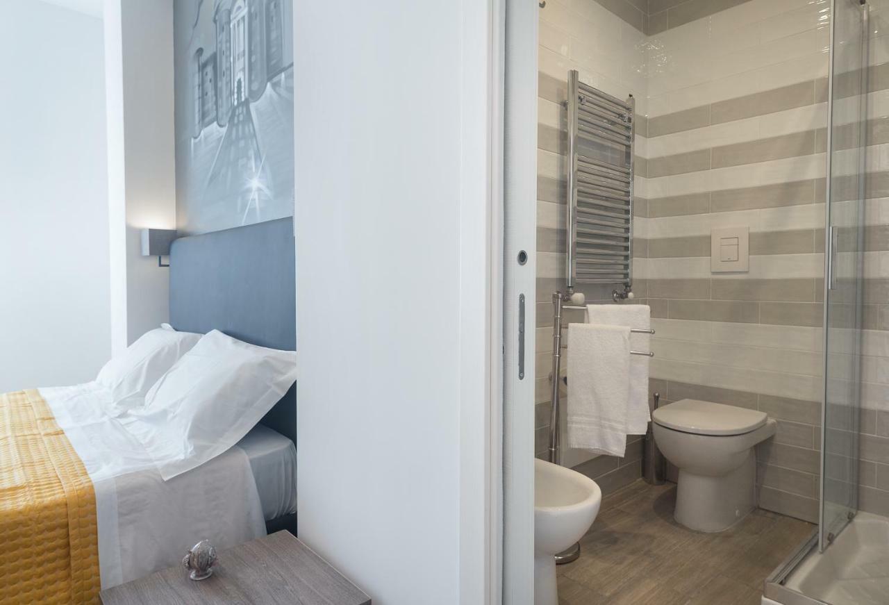 B&B Toledo One Napels Buitenkant foto
