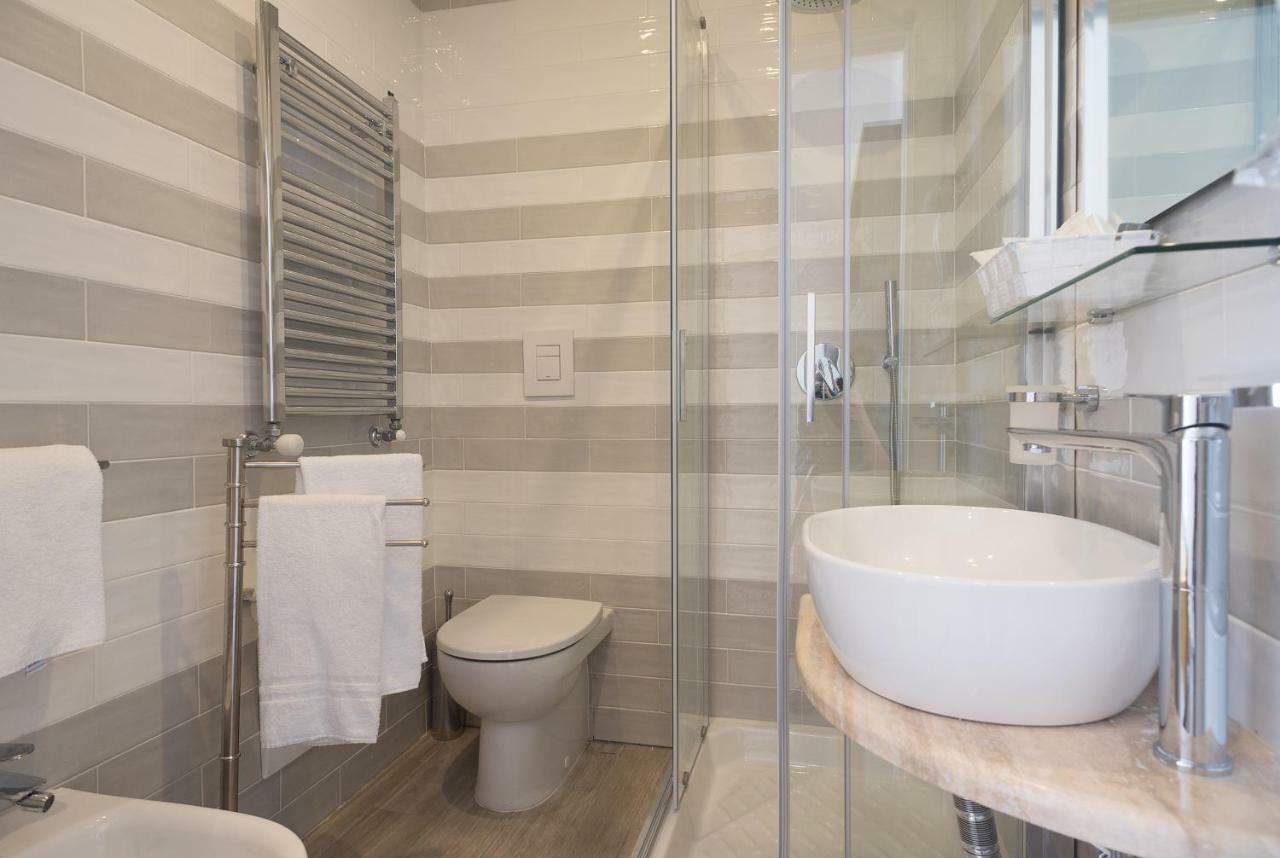 B&B Toledo One Napels Buitenkant foto