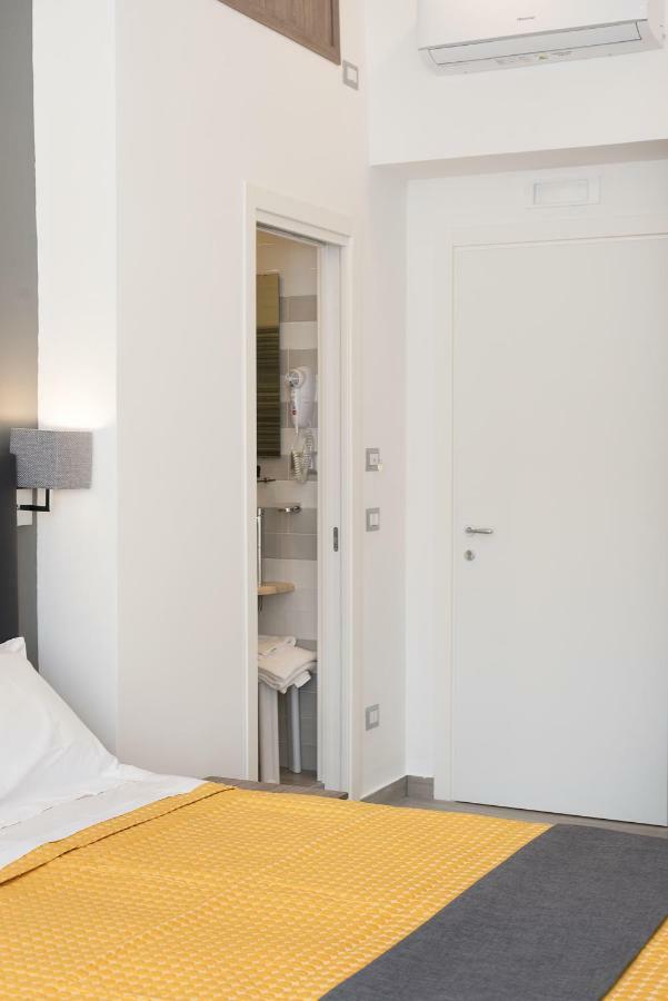 B&B Toledo One Napels Buitenkant foto