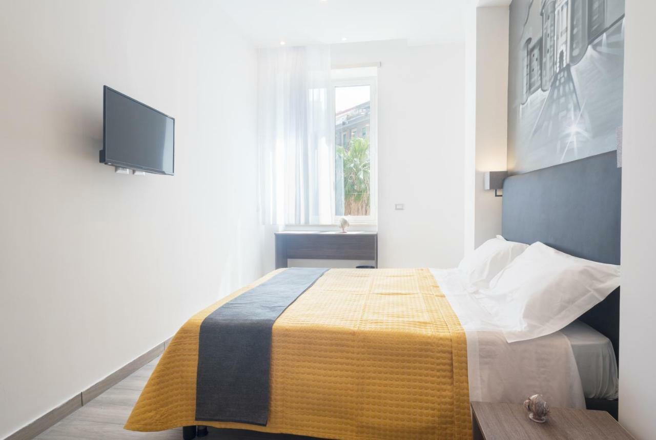 B&B Toledo One Napels Buitenkant foto